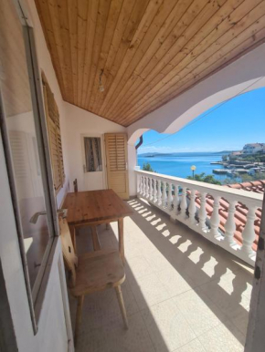 Apartment Zaglav 4 - first sea row